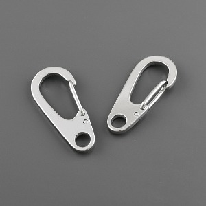 써지컬스틸 고리형 둥근삼각 카라비너장식 열쇠고리(길이33.5mm) (1개) m2404-05